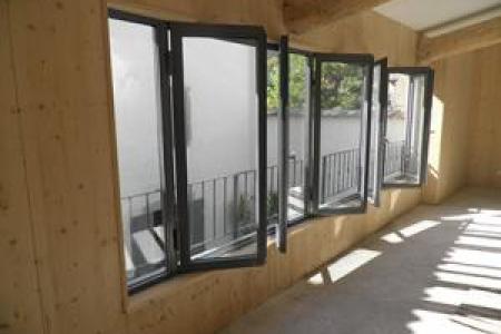 Menuiserie fenêtres double vitrage acier près d'Avignon à Saint Laurent des Arbres (84)