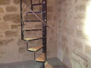 Escalier colimaçon métal Pezenas dans l'Herault