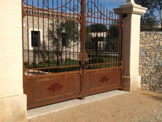 Conception d'un portail en fer forgé à Uzès dans le Gard (30)