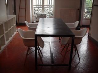 Table Ghelis en fer créé pour une maison à Avignon (84)