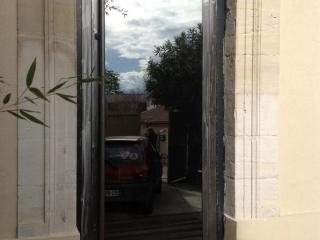 Création et fabrication d'une porte en fer et verre à Nîmes - Gard (30)