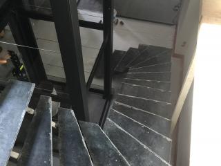 Escalier en métal deux quart tournant à Montpellier (34)
